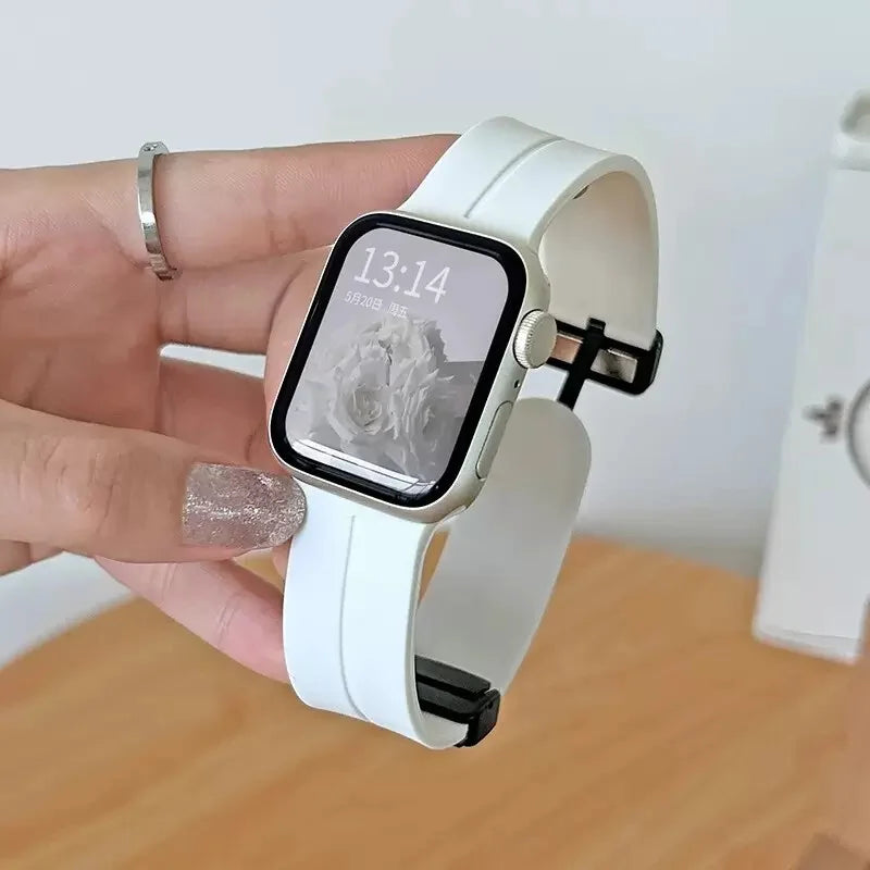 Starlight Silicone Magnetic Strap For Apple Watch Ultra2 9 8 7 SE 6 5 Correa Sports Band For iwatch 49mm 41mm 45mm 40 44 38 42