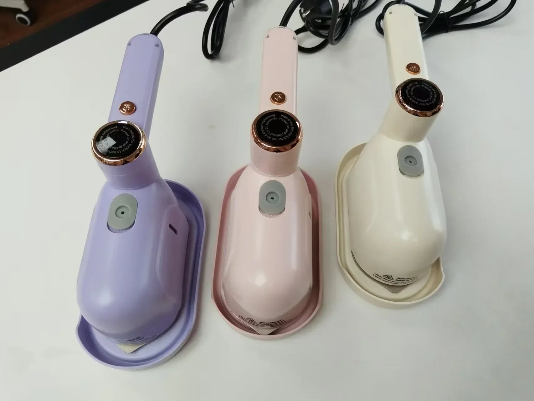 इलेक्ट्रिक आइरन ह्यान्डहेल्ड ह्याङ्गिङ आइरनिङ मेसिन घरायसी आइरनिङ मेसिन मिनी ट्राभल फोल्डिङ भिजेको र सुख्खा दोहोरो प्रयोग स्टीम आइरन