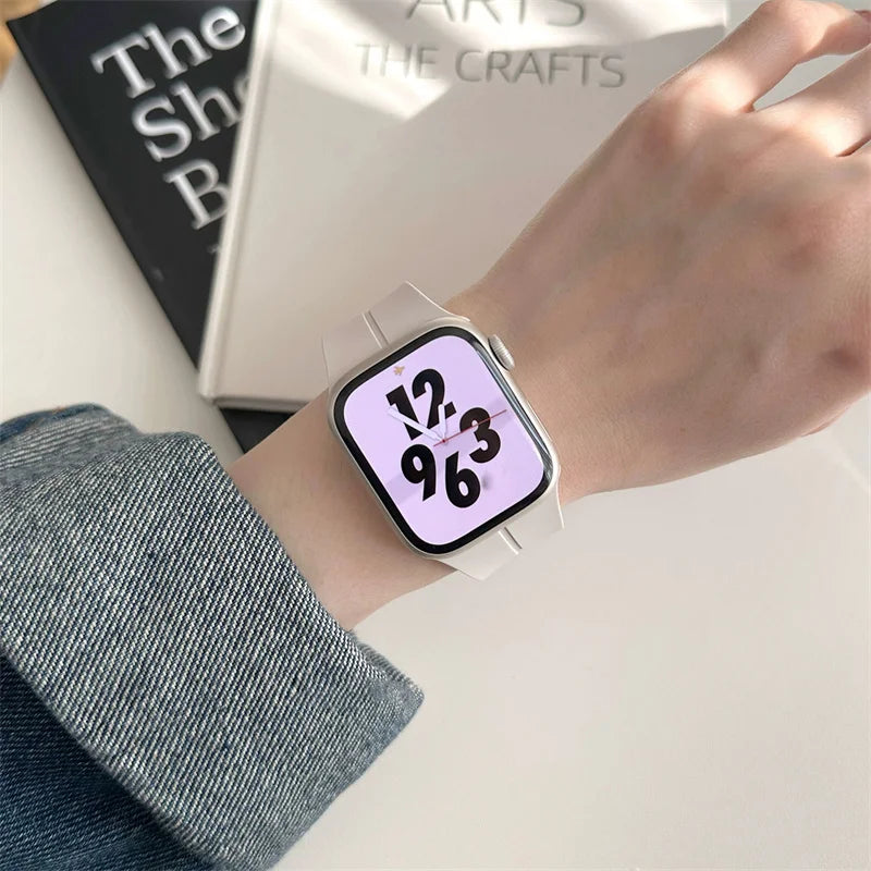 Starlight Silicone Magnetic Strap For Apple Watch Ultra2 9 8 7 SE 6 5 Correa Sports Band For iwatch 49mm 41mm 45mm 40 44 38 42